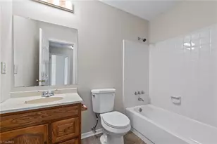 3805 Broadacres Dr, Greensboro, NC 27407 - Photo 21