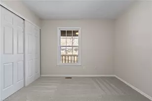 3805 Broadacres Dr, Greensboro, NC 27407 - Photo 19