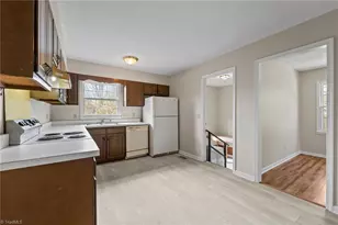 3805 Broadacres Dr, Greensboro, NC 27407 - Photo 11