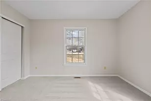 3805 Broadacres Dr, Greensboro, NC 27407 - Photo 23