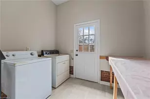 3805 Broadacres Dr, Greensboro, NC 27407 - Photo 13