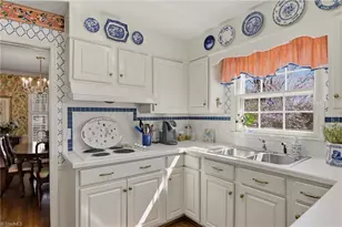 2717 Asbury Terrace, Greensboro, NC 27408 - Photo 11