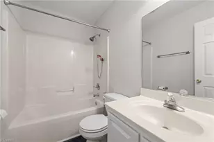 3016 Karlingdale Dr, Greensboro, NC 27455 - Photo 23