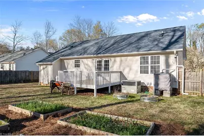 3016 Karlingdale Drive, Greensboro, NC 27455 - Photo 3