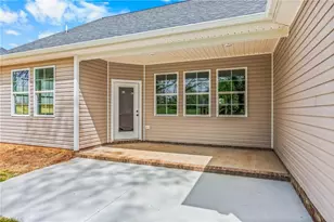 105 Hickory St, Yadkinville, NC 27055 - Photo 25