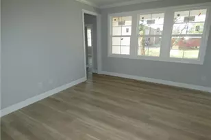 105 Hickory St, Yadkinville, NC 27055 - Photo 7