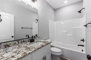 105 Hickory St, Yadkinville, NC 27055 - Photo 15