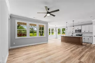 105 Hickory St, Yadkinville, NC 27055 - Photo 5