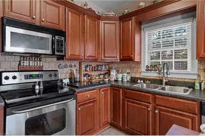 925 Crafton Creek Drive, Lewisville, NC 27023 - Photo 9