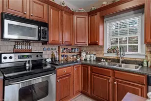 925 Crafton Creek Dr, Lewisville, NC 27023 - Photo 9