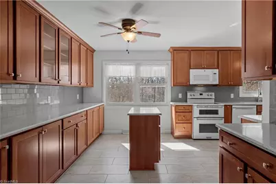 3291 Burton Road, Thomasville, NC 27360 - Photo 17
