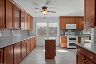 3291 Burton Rd, Thomasville, NC 27360 - Photo 17