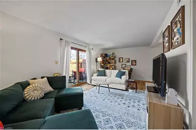 146 Charlestowne Circle, Winston-Salem, NC 27103 - Photo 11