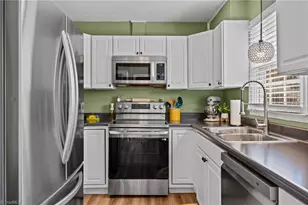 146 Charlestowne Cir, Winston-Salem, NC 27103 - Photo 9