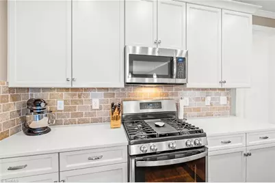 1825 Springcrest Drive, Kernersville, NC 27284 - Photo 9