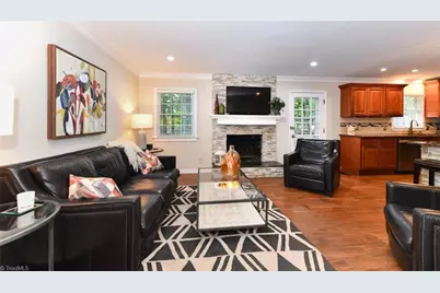 4801 Sweetbriar Road, Greensboro, NC 27455 - Photo 13