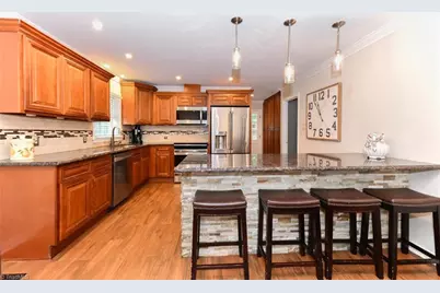 4801 Sweetbriar Road, Greensboro, NC 27455 - Photo 9