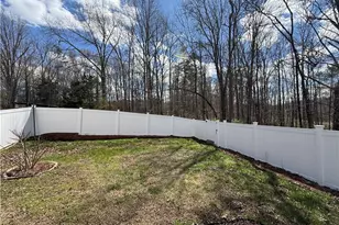 1570 Rockingham Dr, Winston-Salem, NC 27103 - Photo 25