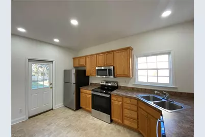 5810 Brakenwood Lane, Pfafftown, NC 27040 - Photo 3