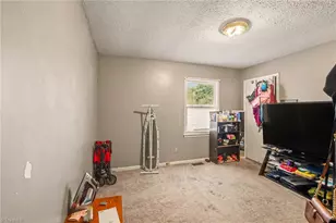 209 7th St, Burlington, NC 27215 - Photo 13