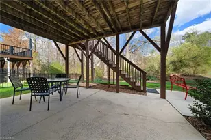 3806 Bridlington Dr, Greensboro, NC 27455 - Photo 41