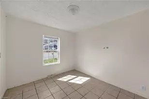 349 W Harden St, Burlington, NC 27215 - Photo 13