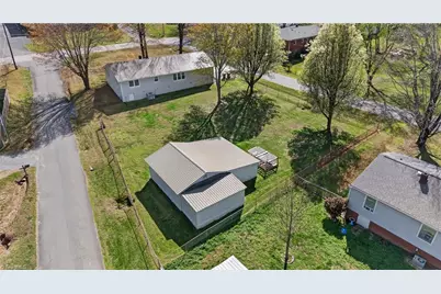 203 Sunrise Avenue, Asheboro, NC 27203 - Photo 5