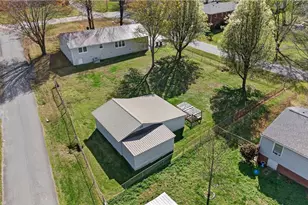 203 Sunrise Ave, Asheboro, NC 27203 - Photo 5