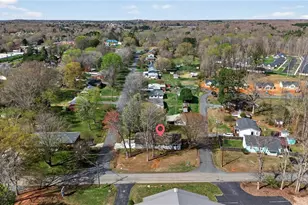 203 Sunrise Ave, Asheboro, NC 27203 - Photo 9