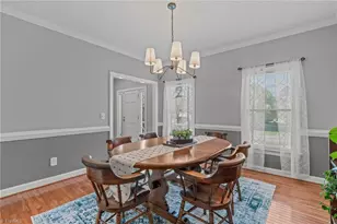 303 Holyoke Rd, Greensboro, NC 27406 - Photo 9