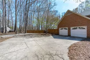 303 Holyoke Rd, Greensboro, NC 27406 - Photo 45