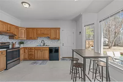 303 Holyoke Road, Greensboro, NC 27406 - Photo 15