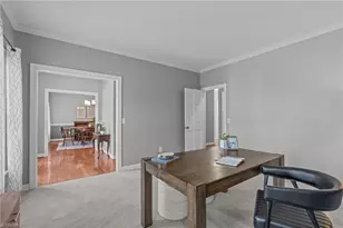 303 Holyoke Rd, Greensboro, NC 27406 - Photo 11