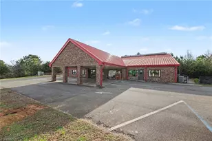 6490 Franz Warner Pkwy, Whitsett, NC 27377 - Photo 9