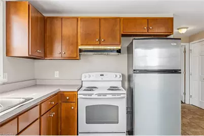 611 Green Drive #D, High Point, NC 27260 - Photo 9