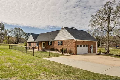 4701 Liberty Road, Greensboro, NC 27406 - Photo 9