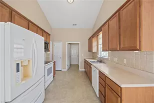 517 Walnut Crossing Dr, Whitsett, NC 27377 - Photo 11