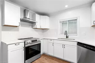 405 N 4th St, Mebane, NC 27302 - Photo 13