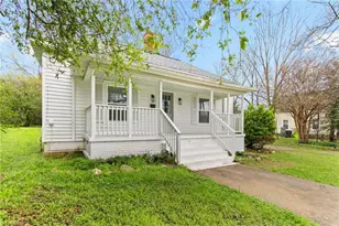 405 N 4th St, Mebane, NC 27302 - Photo 37