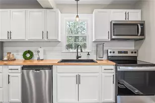 955 W Holt St, Mebane, NC 27302 - Photo 25