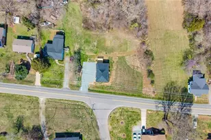 955 W Holt St, Mebane, NC 27302 - Photo 13