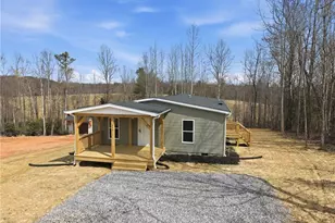 253 Ridge Top Rd, North Wilkesboro, NC 28659 - Photo 3