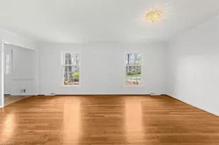 1008 Canonero Dr, Greensboro, NC 27410 - Photo 7