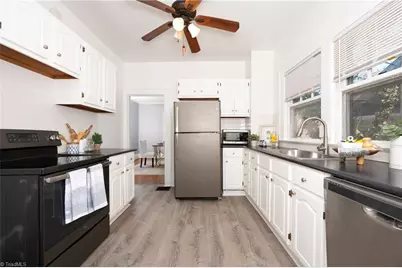 1720 Elizabeth Avenue, Winston-Salem, NC 27103 - Photo 9