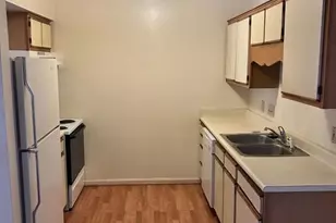 517 Mystic Dr, Greensboro, NC 27406 - Photo 5