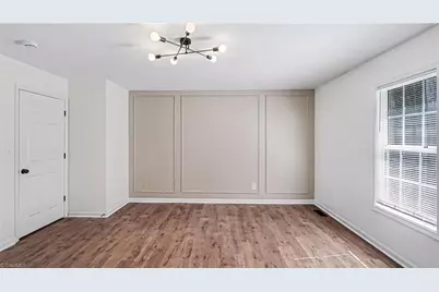 224 Friendly Avenue, High Point, NC 27260 - Photo 11