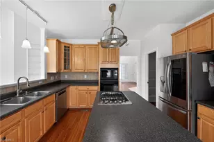 1846 Runner Stone Dr, High Point, NC 27265 - Photo 3