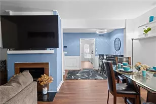 201 E Montcastle Dr, Greensboro, NC 27406 - Photo 13