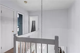 201 E Montcastle Dr, Greensboro, NC 27406 - Photo 21