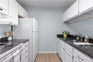 239 Oakwood Ct, Winston-Salem, NC 27103 - Photo 5